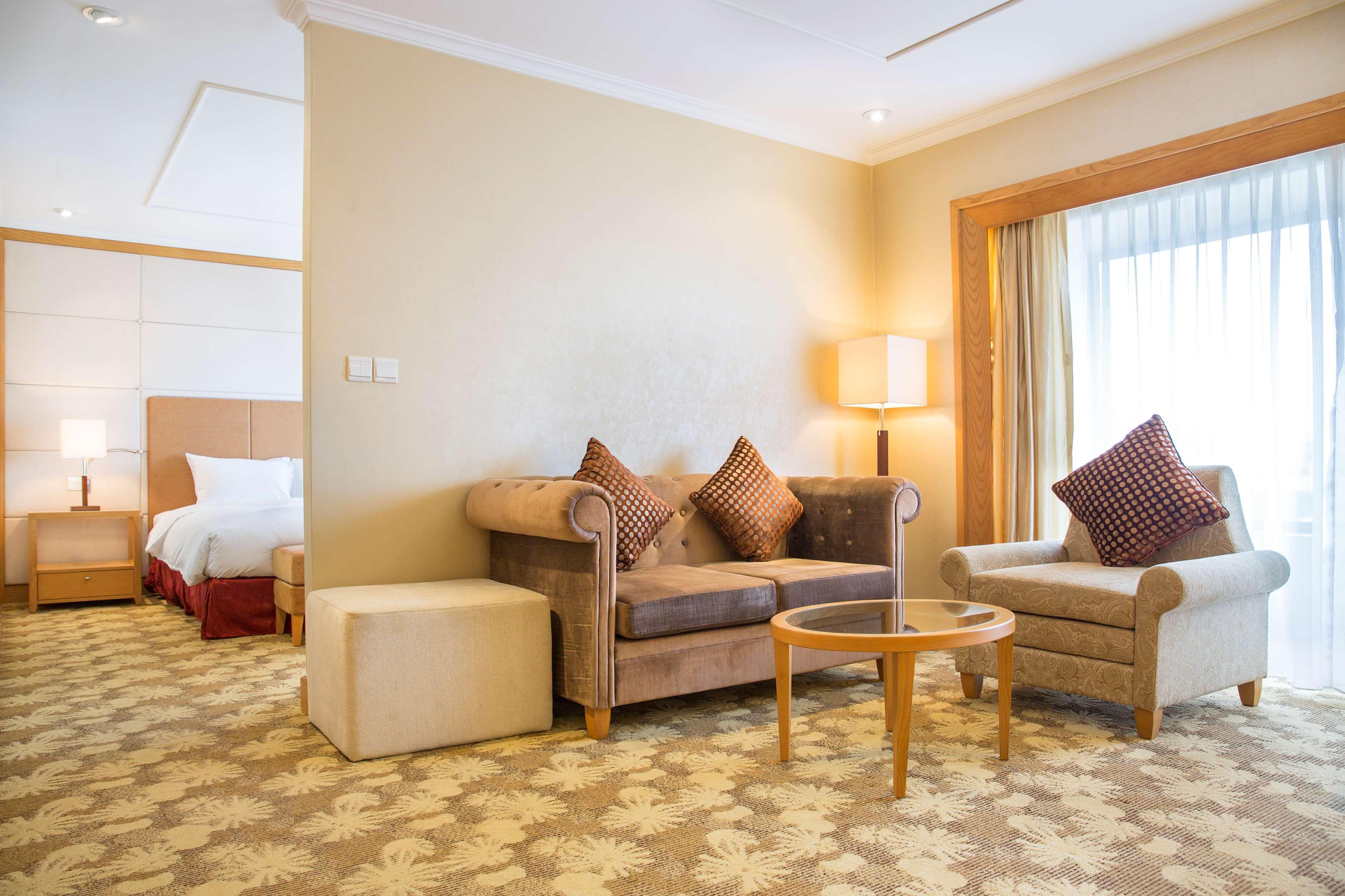 Hilton Garden Inn Hanoi Exteriör bild