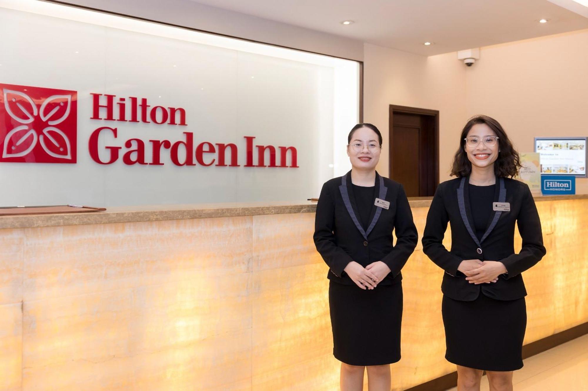 Hilton Garden Inn Hanoi Exteriör bild