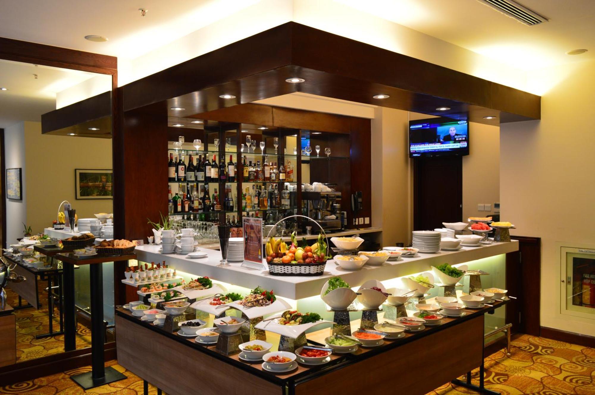 Hilton Garden Inn Hanoi Exteriör bild