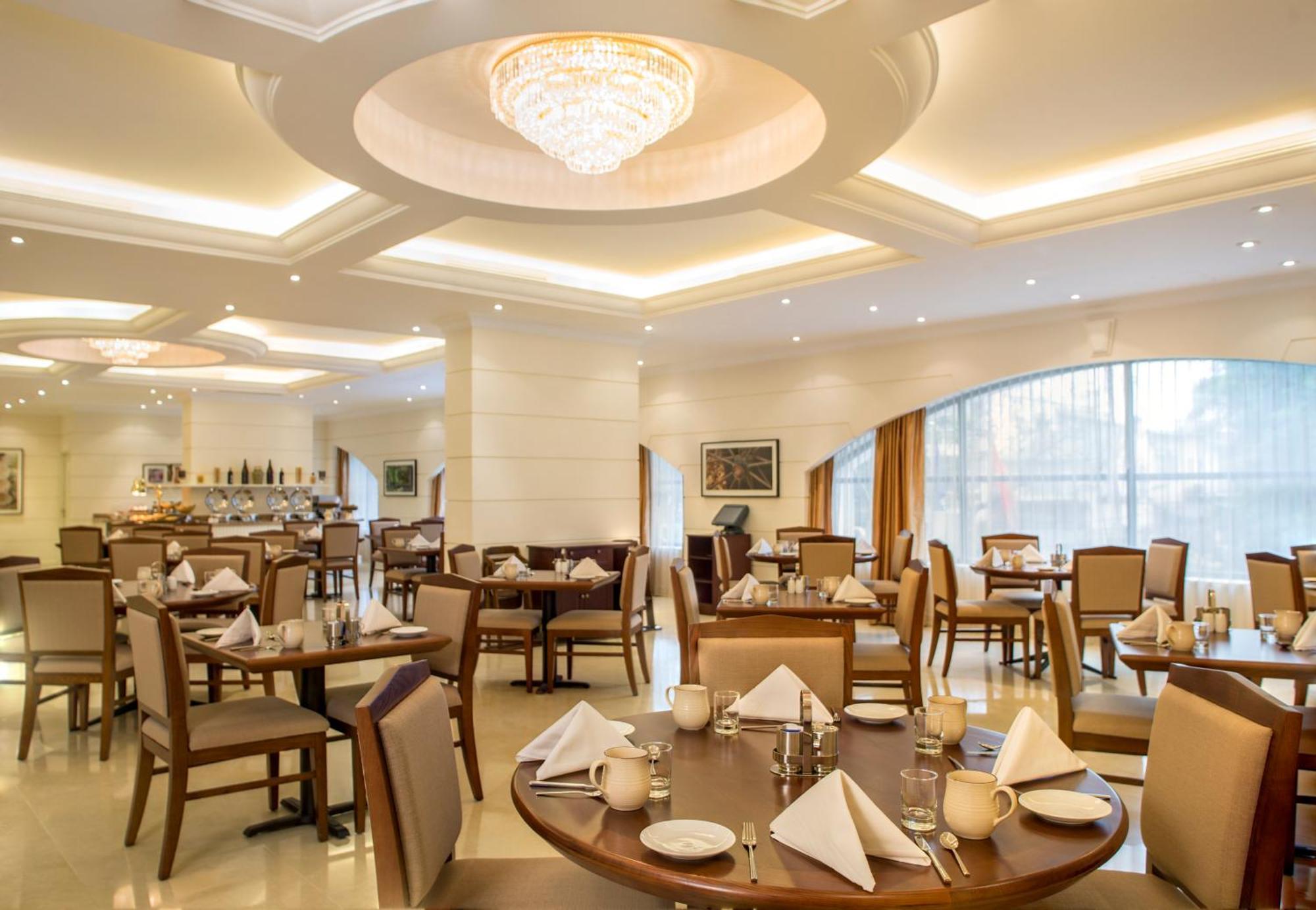 Hilton Garden Inn Hanoi Exteriör bild