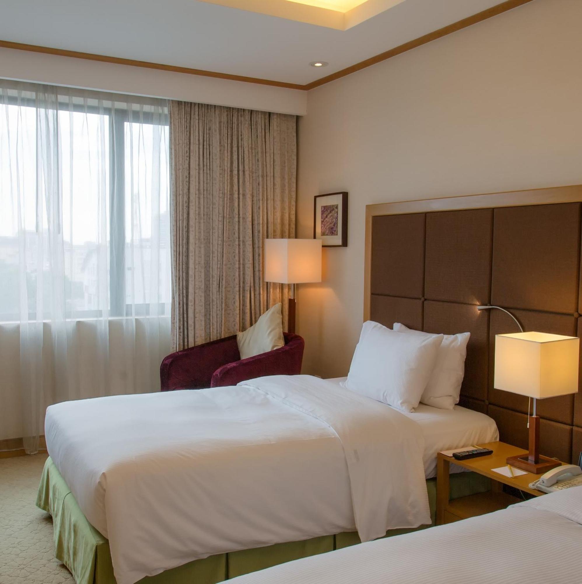 Hilton Garden Inn Hanoi Exteriör bild
