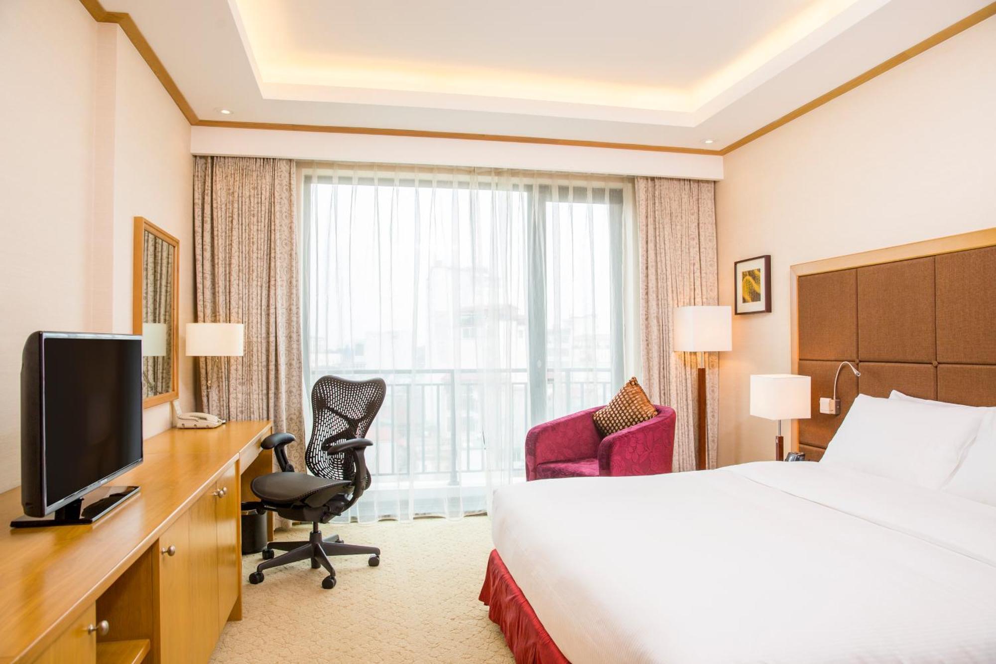 Hilton Garden Inn Hanoi Exteriör bild