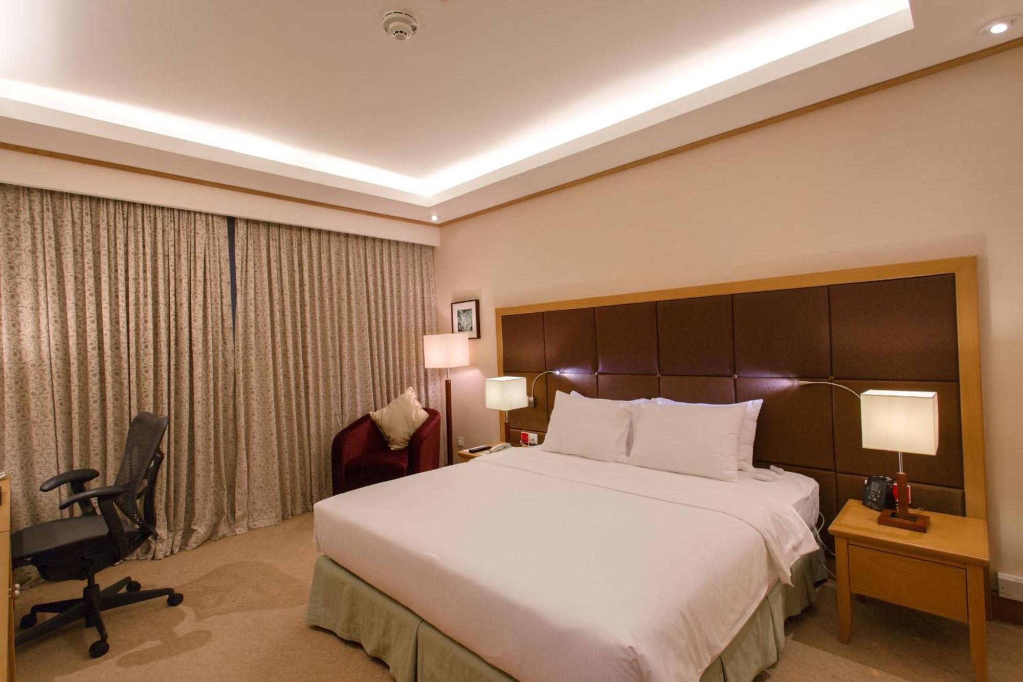 Hilton Garden Inn Hanoi Exteriör bild