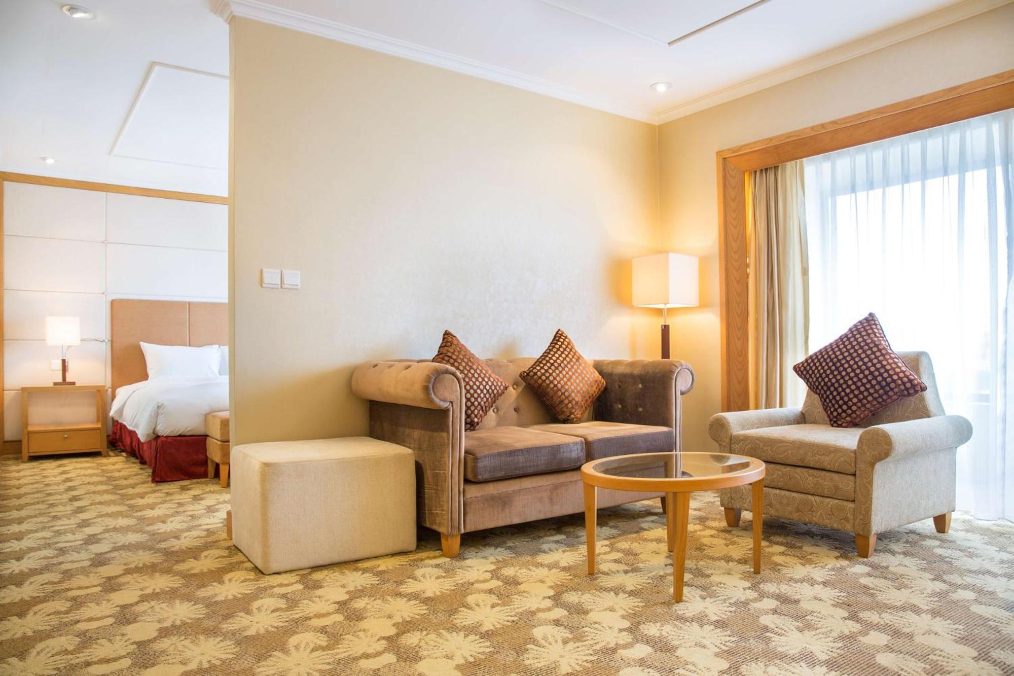 Hilton Garden Inn Hanoi Exteriör bild
