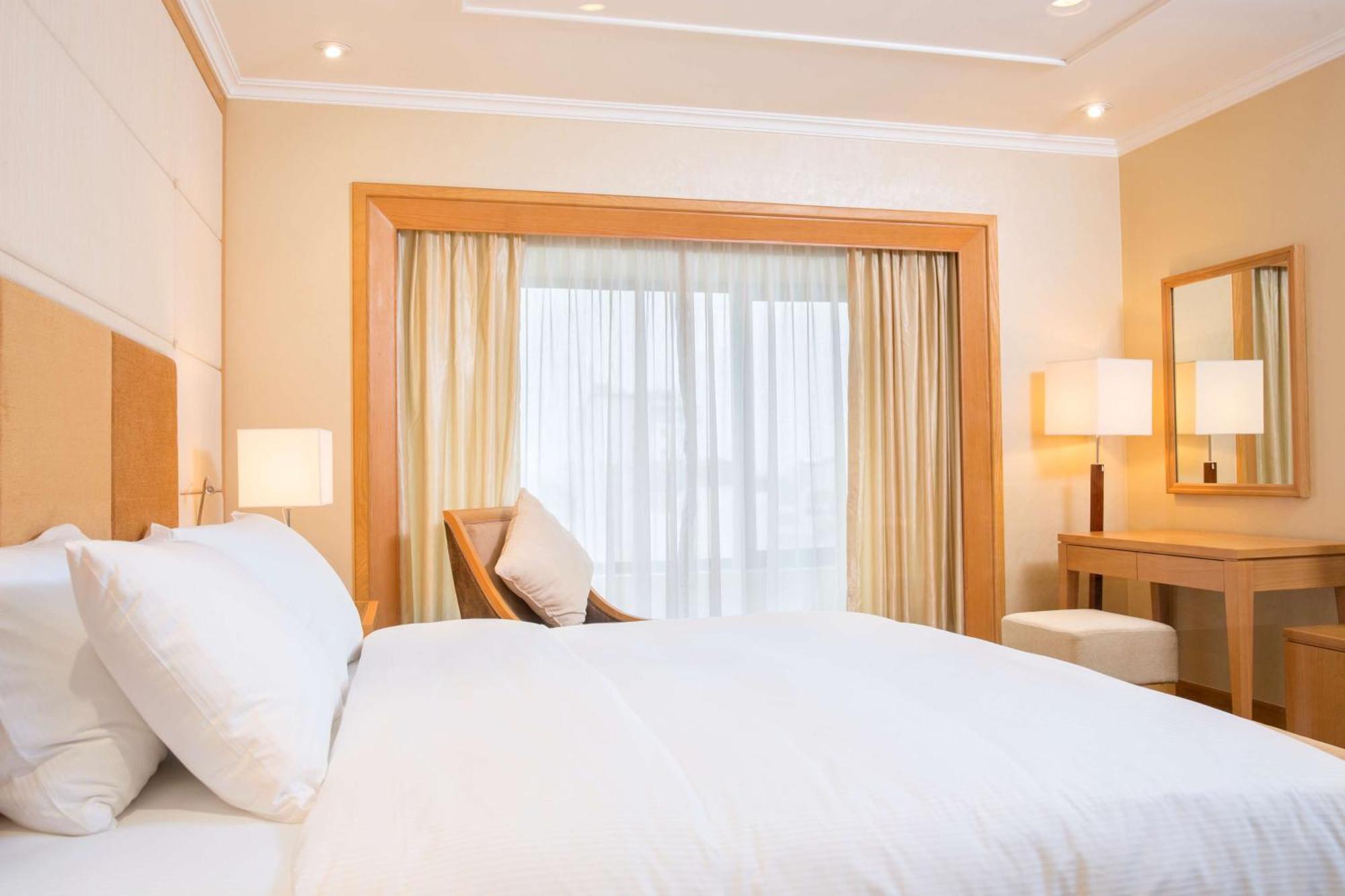 Hilton Garden Inn Hanoi Exteriör bild