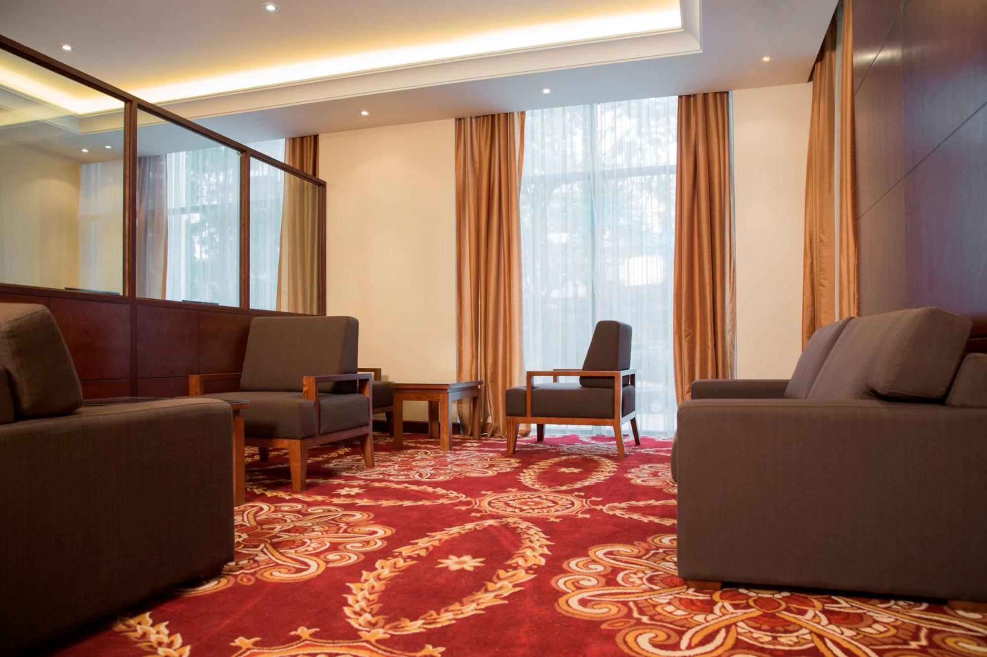Hilton Garden Inn Hanoi Exteriör bild