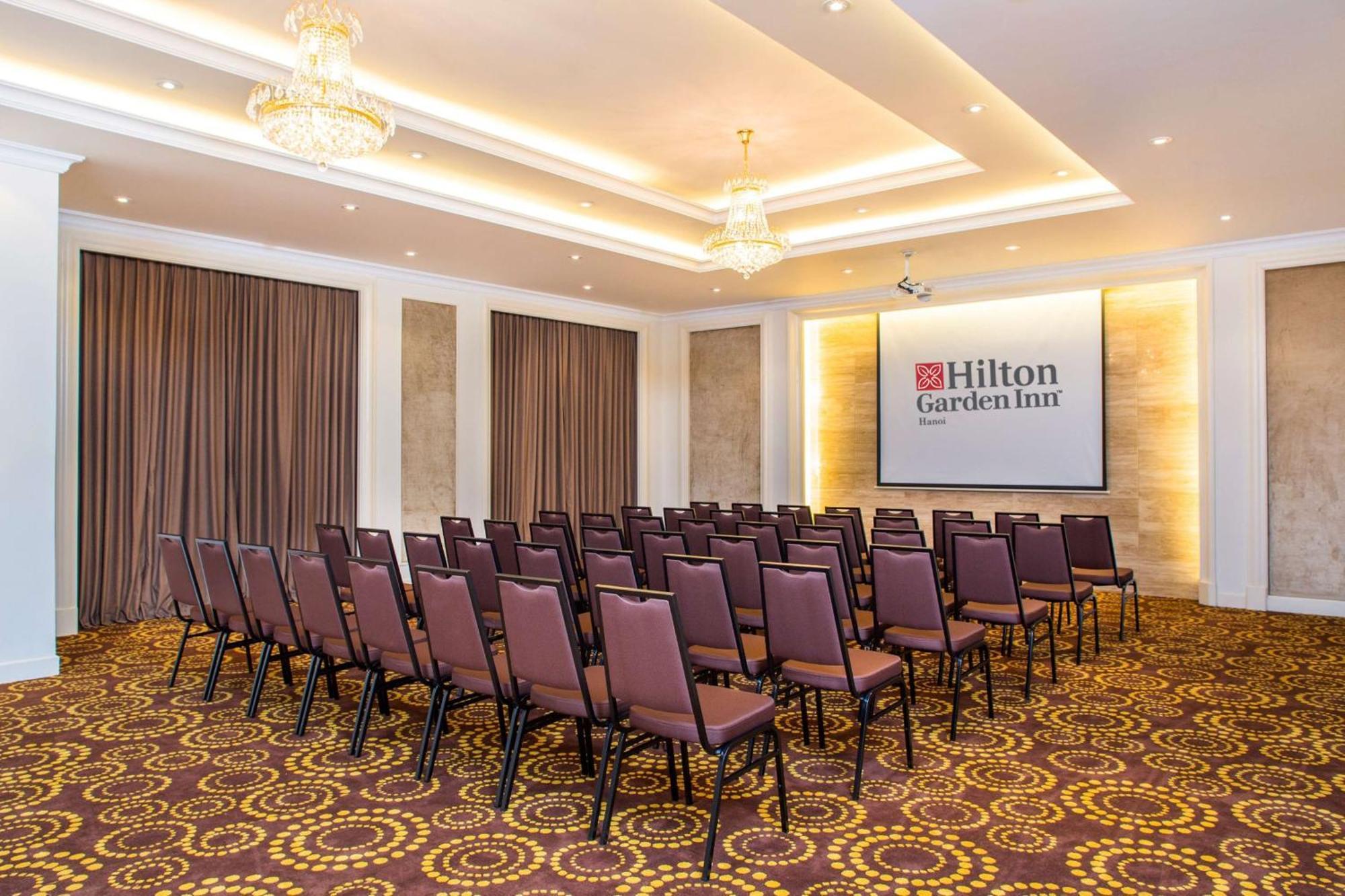Hilton Garden Inn Hanoi Exteriör bild