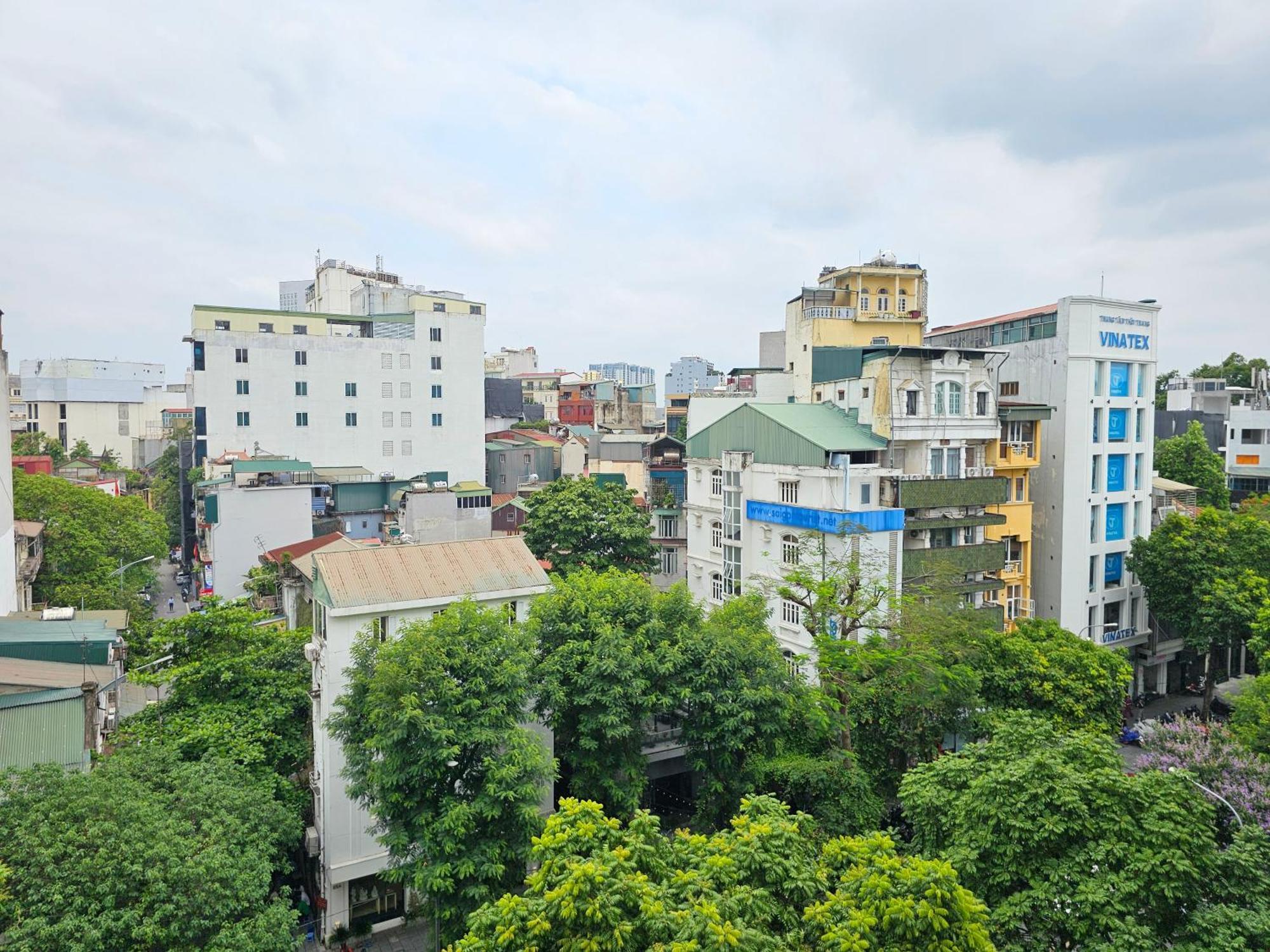 Hilton Garden Inn Hanoi Exteriör bild